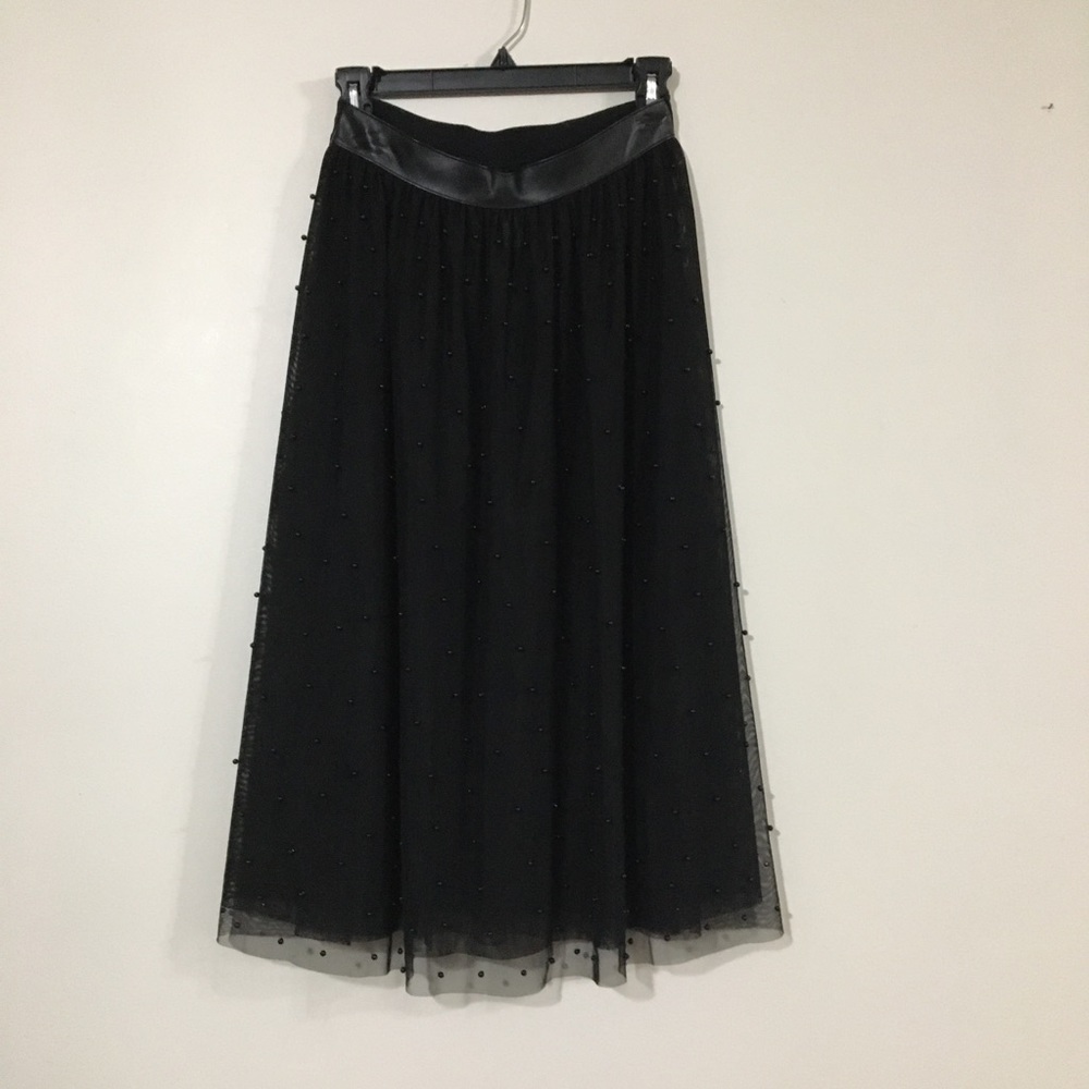 Victoria’s Secret tulle & Pearl embellished skirt - Picture 2 of 6